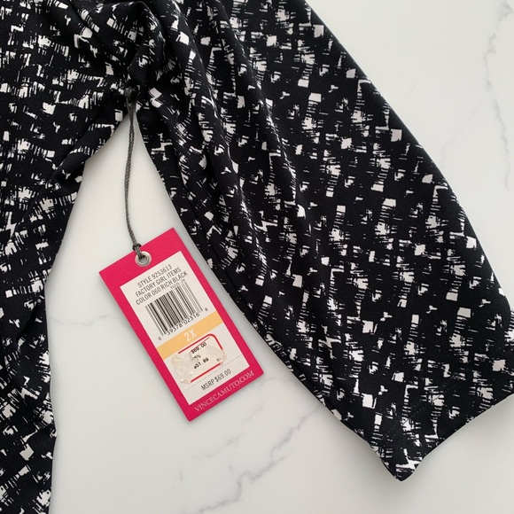 Vince Camuto 2X Black/White Surplice Ruched Side Top 3/4 Sleeve Stretch NWT - Picture 5 of 11